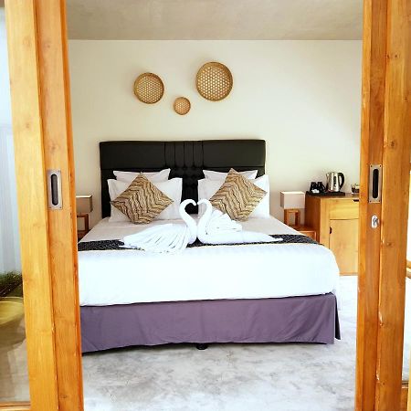 The Edicha Bed & Breakfast โลวินา ภายนอก รูปภาพ