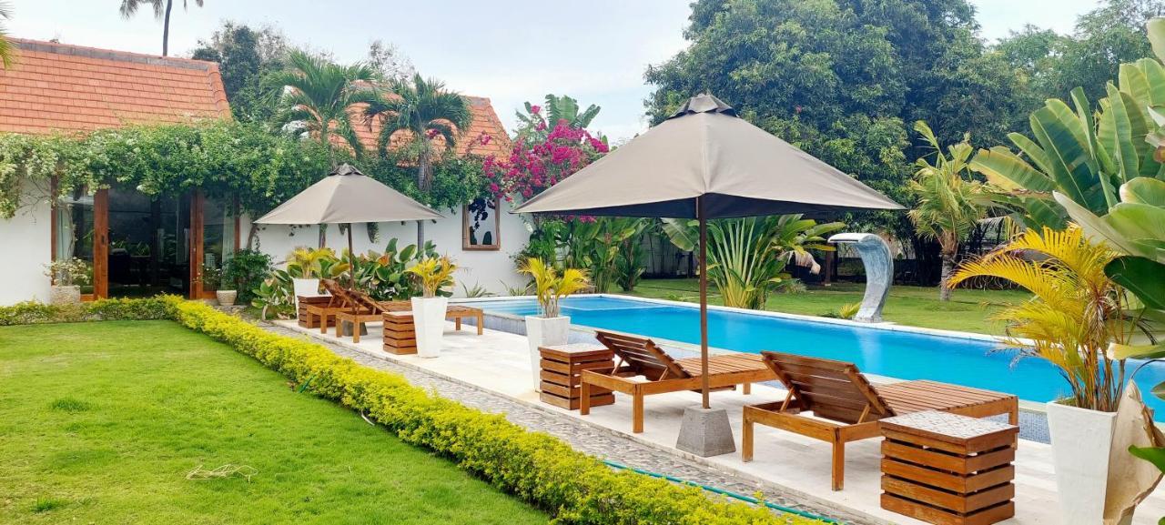 The Edicha Bed & Breakfast โลวินา ภายนอก รูปภาพ