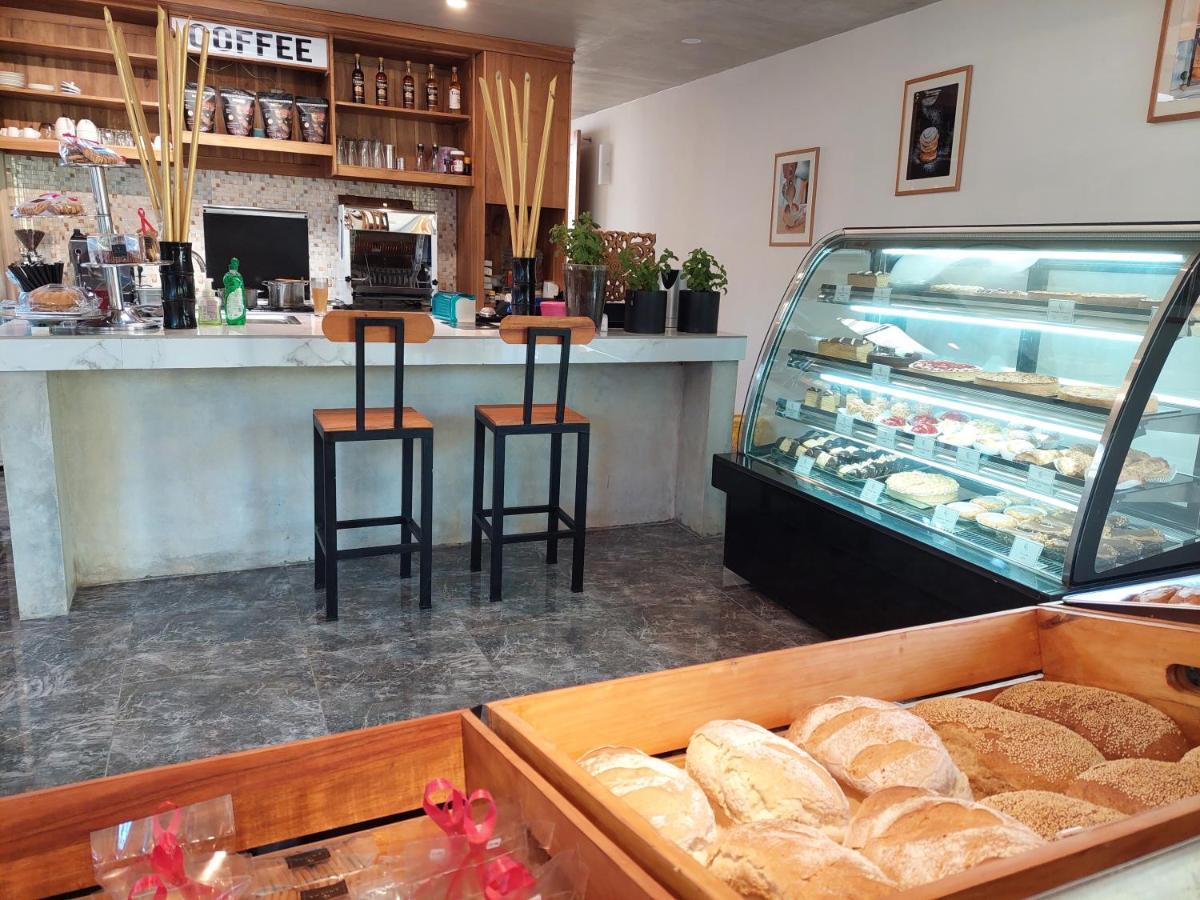 The Edicha Bed & Breakfast โลวินา ภายนอก รูปภาพ